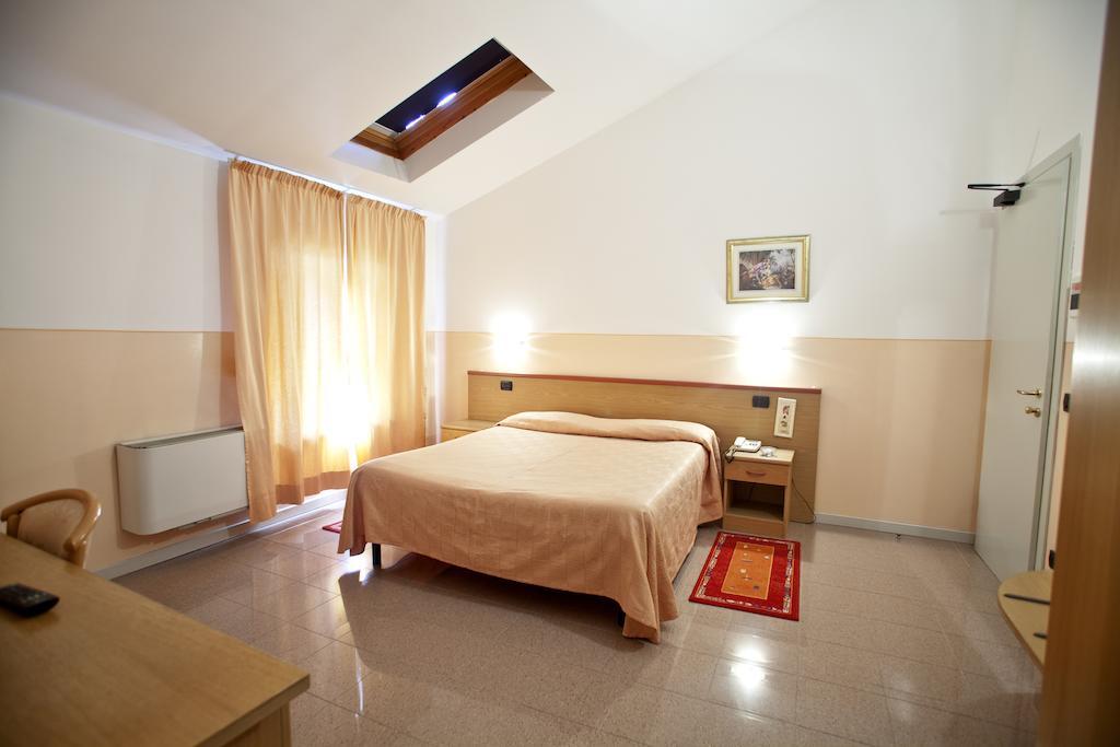 Master Hotel Castelvetro Piacentino Extérieur photo