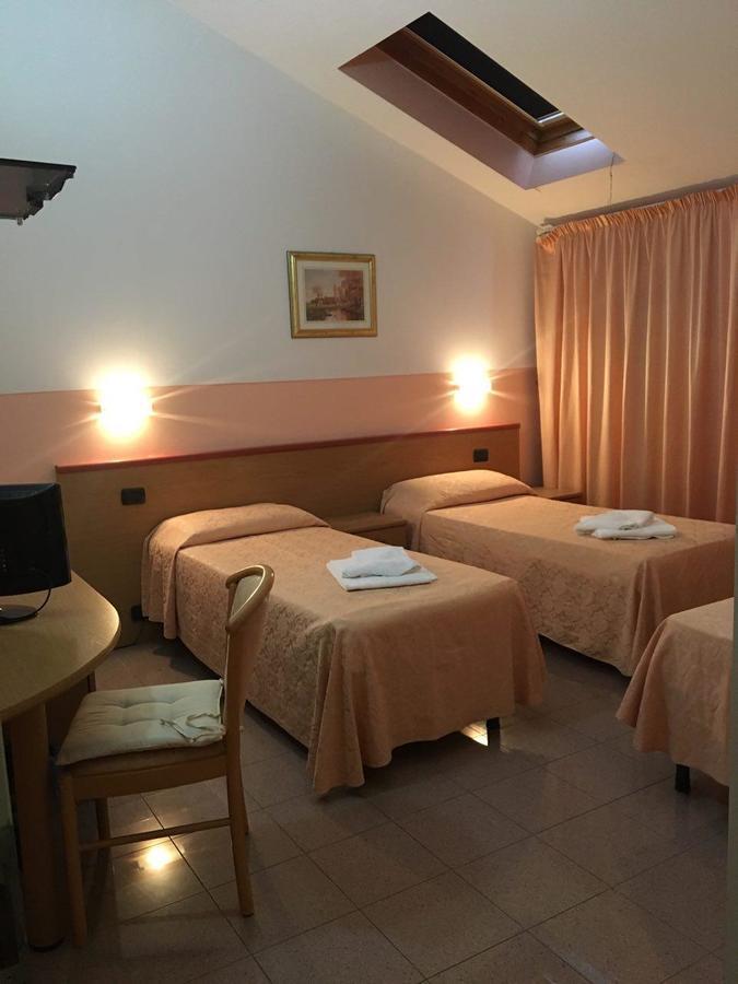 Master Hotel Castelvetro Piacentino Extérieur photo
