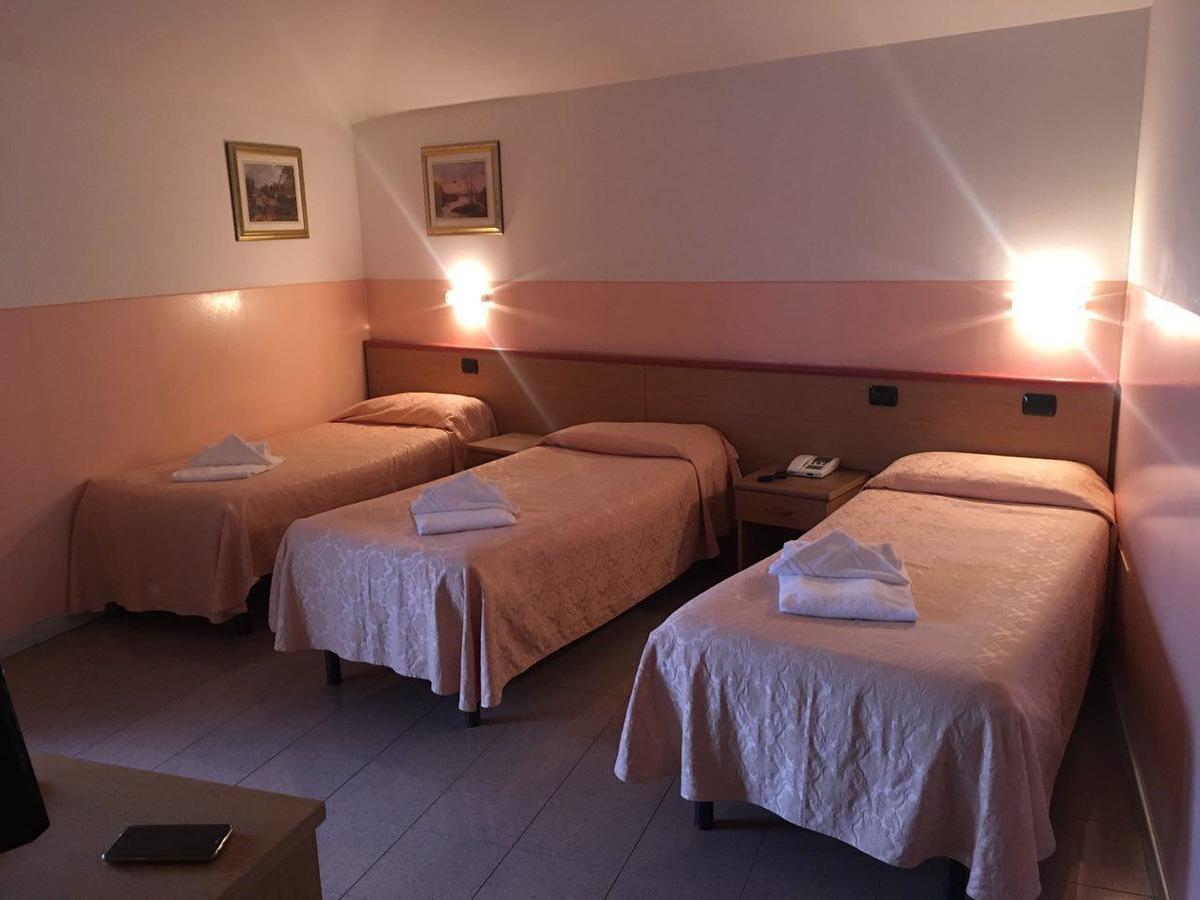 Master Hotel Castelvetro Piacentino Extérieur photo