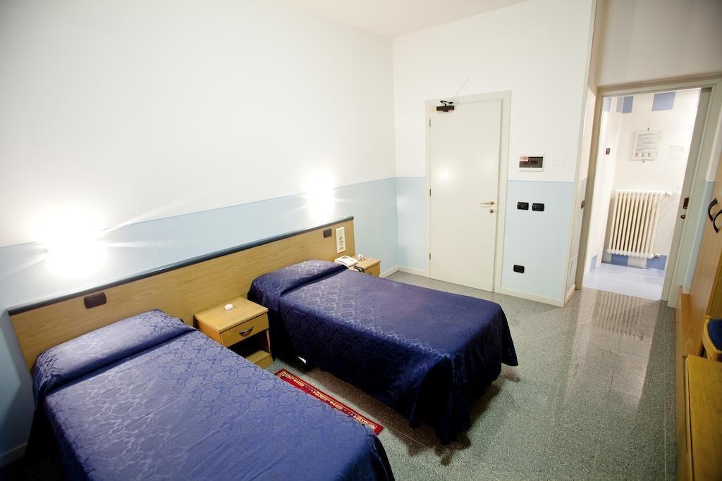 Master Hotel Castelvetro Piacentino Extérieur photo