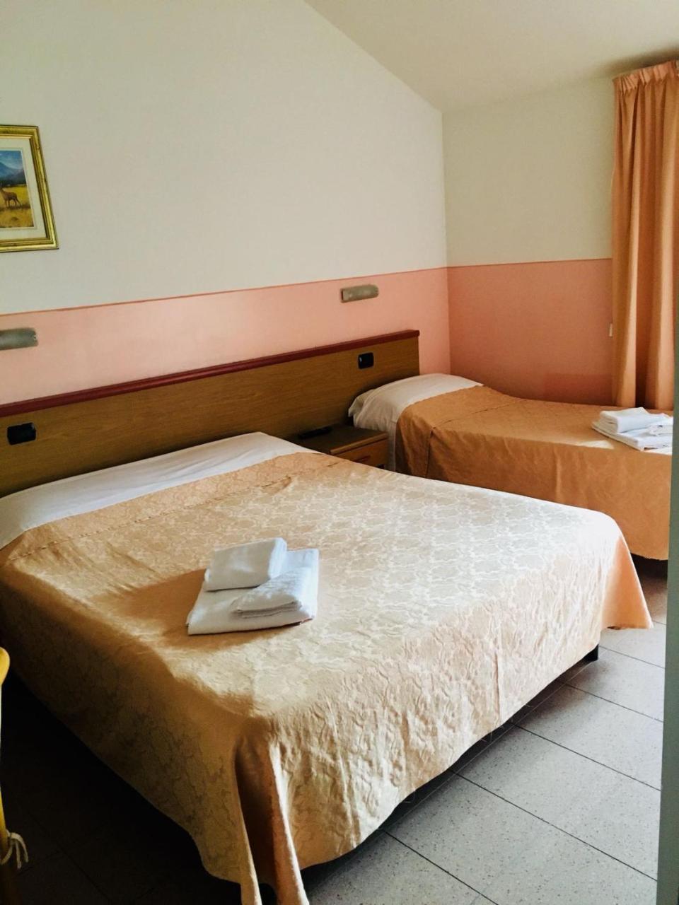 Master Hotel Castelvetro Piacentino Extérieur photo